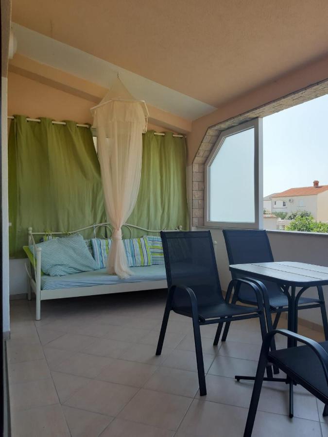 Apartment Tonko Vir Exterior photo