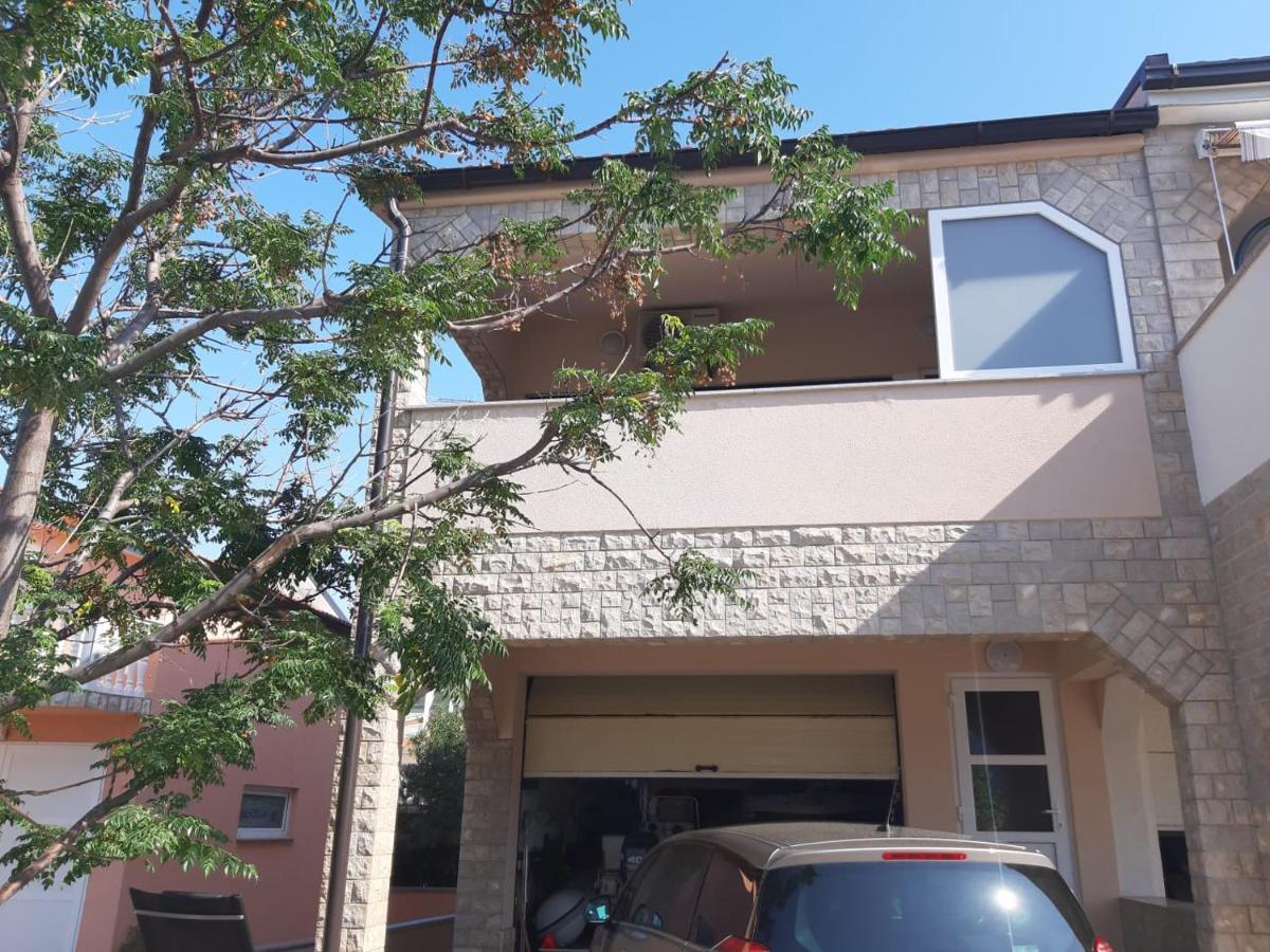 Apartment Tonko Vir Exterior photo
